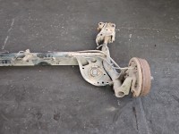 Tylna belka oś tył Nissan Note E11 1.6 16V Tylna belka oś tył Nissan Note E11 1.6 16V