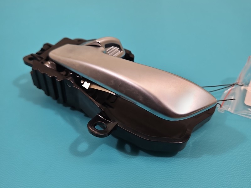 Klamka wewnętrzna tył lewa Kia Sorento III 82610-C5010