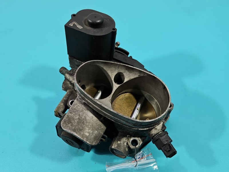 Przepustnica Audi A8 D2 0280120431, 078133154 4.2 V8