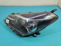Reflektor lewy lampa przód Toyota Yaris III EUROPA