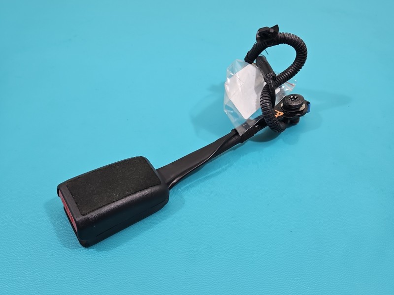 Pas bezpieczeństwa przód prawy pasażera Hyundai Tucson III 15-20 88830-D7000