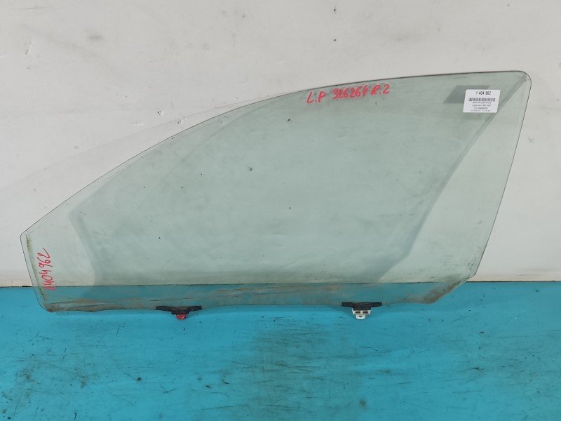 Szyba drzwi przód lewa Toyota Yaris I HB
