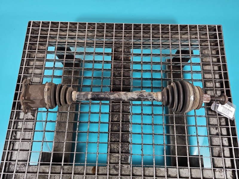 Półoś przód lewa Audi A4 B7 2.0 tdi (BRE) manual