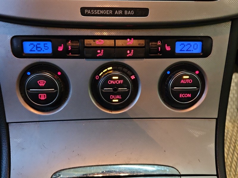 Konsola panel nawiewu Vw Passat B6