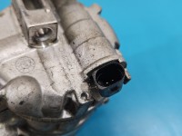 Sprężarka klimatyzacji kompresor Porsche Cayenne II 3.0d 699357