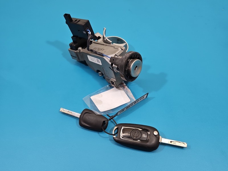 Stacyjka KLUCZYK WKŁADKA Opel Astra V K