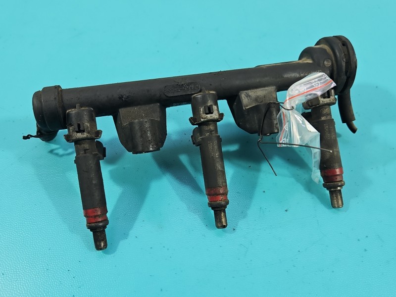 Wtryskiwacz Vw Polo IV 9N 03D906031C 1.2 6V wiel