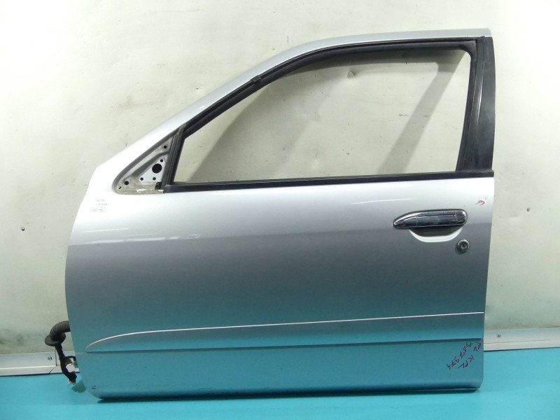 Drzwi przód lewe Nissan Primera P11 5d srebrny