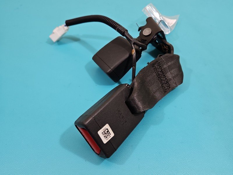 Pas bezpieczeństwa tył prawy Hyundai, spinka i20 III 2020-