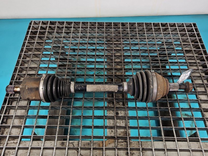 Półoś przód lewa Audi Q3 2.0 tdi (CFGC) automat