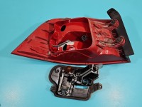 Lampa tył prawa Volkswagen, W BŁOTNIK KOMBI Z LISTWĄ ŻARÓWKOWĄ Vw Passat B7 kombi