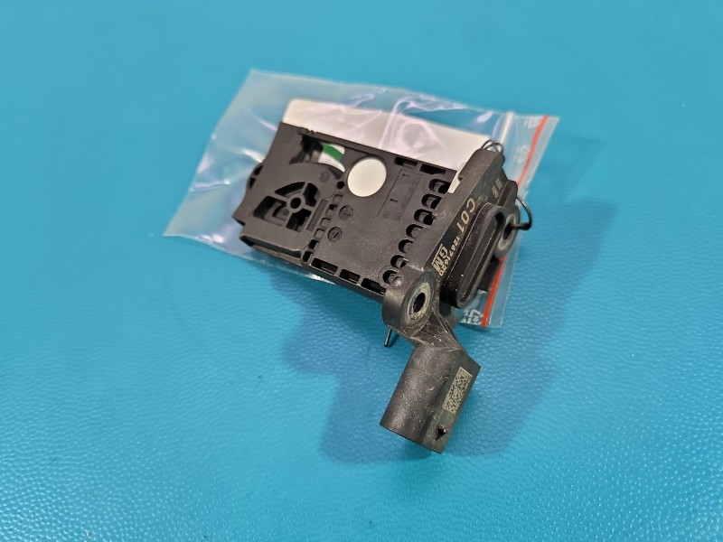 Przepływomierz Opel Astra V K 1.2 12V 12671620