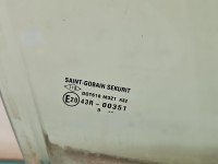 Szyba drzwi przód prawa Dacia Logan II 12-20 sedan