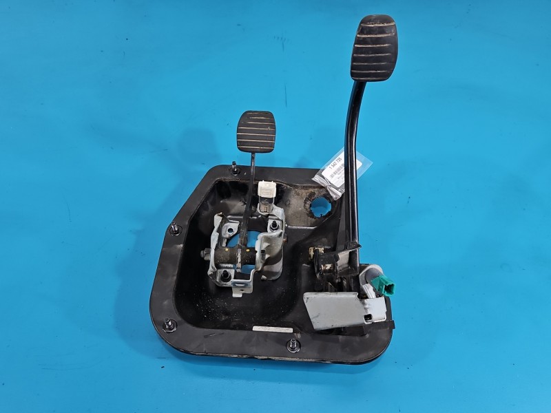 Pedał pedały Renault Trafic II hamulca sprzęgła