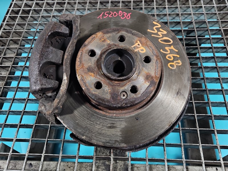 Zwrotnica prawa piasta przód 2.2 cdi (646982) Mercedes Vito W639