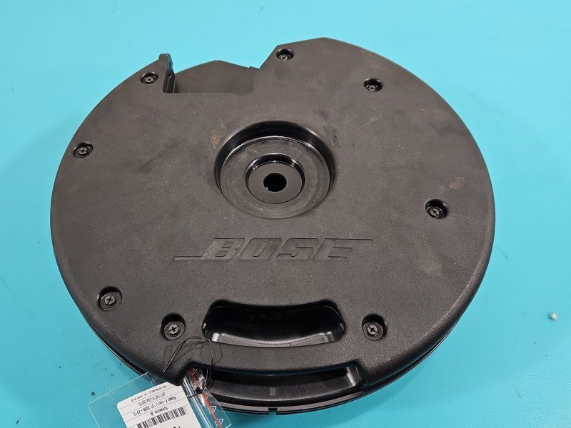 Subwoofer Nissan X-trail II T31 2.0 dci (M9R1850) Subwoofer Nissan X-trail II T31 2.0 dci (M9R1850)