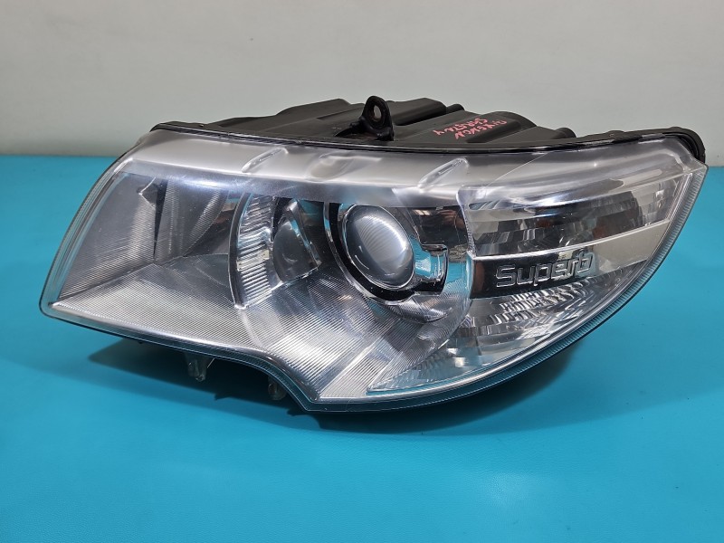 Reflektor lewy lampa przód Skoda Superb II EUROPA