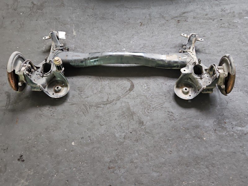 Tylna belka oś tył Peugeot 3008 II 2.0 hdi Tylna belka oś tył Peugeot 3008 II 2.0 hdi