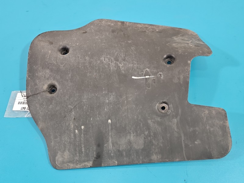 Osłona ZAŚLEPKA PLASTIK PODWOZIA PRAWA BMW G30 33306861144