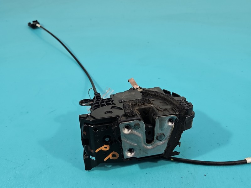 Zamek przód prawy 93457081, 805027088R Renault Trafic III EUROPA 4pin