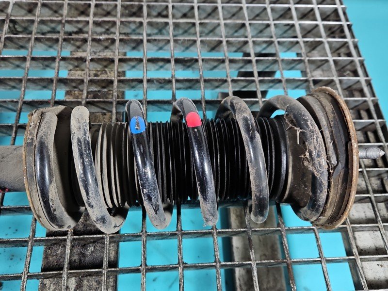 Sprężyna przód przednia Lexus IS III 14-25 2.5 vvti