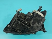 Reflektor prawy lampa przód Toyota Avensis II T25 EUROPA