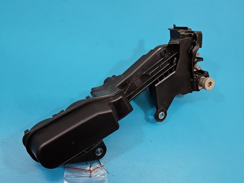 Skrzynka bezpieczników BMW G20 6842524