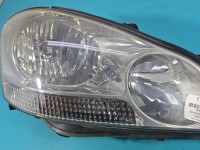 Reflektor prawy lampa przód Toyota Avensis Verso EUROPA