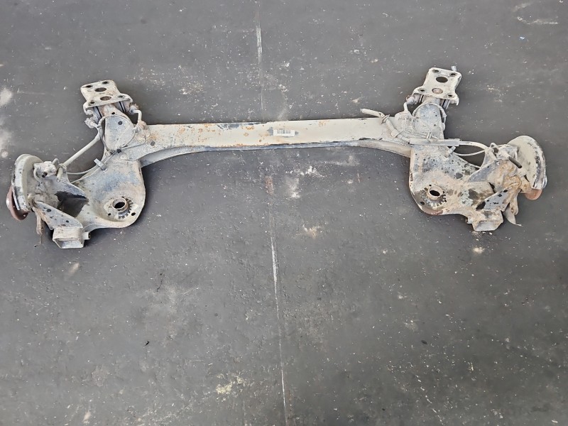 Tylna belka oś tył Fiat Bravo II 1.6 jtd