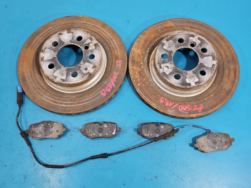 Tarcze hamulcowe tył klocki BMW iX1 U11 0.0 elektryczny