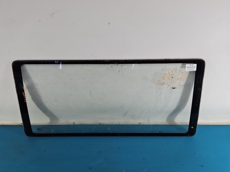 Szyba drzwi tył prawa Vw Transporter T4 inny