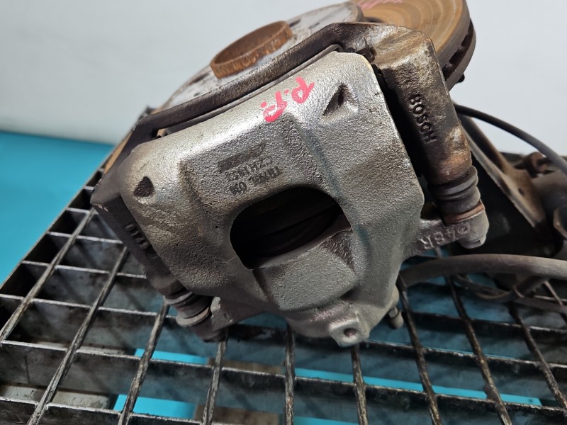 Zacisk przód prawy Toyota Aygo II 14-22 1.0 vvti