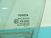 Szyba drzwi przód lewa Toyota Avensis I T22 kombi