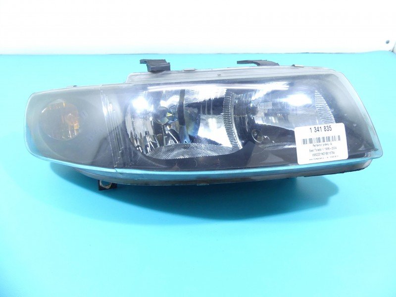 Reflektor prawy lampa przód Seat Toledo II Leon I EUROPA