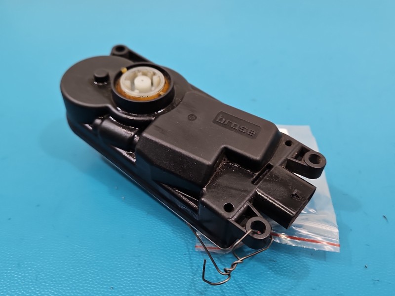 Silniczek żaluzji 4PIN BMW G30