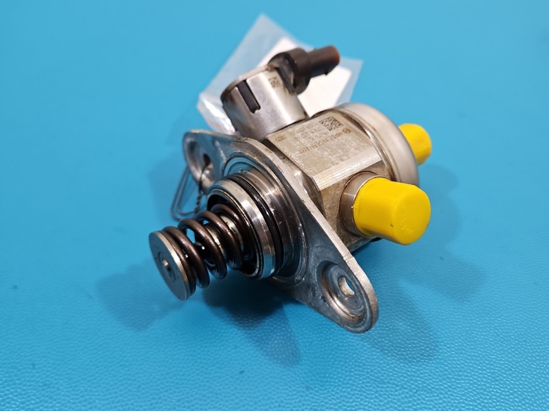 pompka Pompa paliwa Peugeot 3008 II 1.6 T hybrid4 0261520734, 9828614580 Peugeot