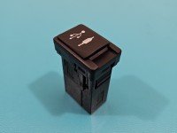 Gniazdo USB Toyota Corolla E16 E18 13- 86190-0D030
