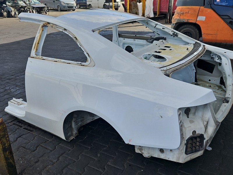 Błotnik tył lewy ćwiartka Audi A5 8T Ly9c HB