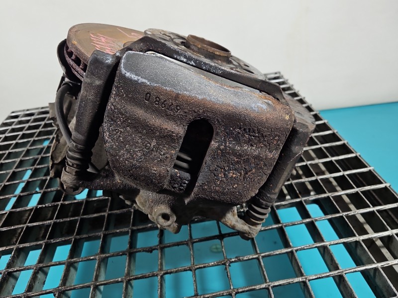 Zacisk przód lewy Vw Passat B8 2.0 tdi