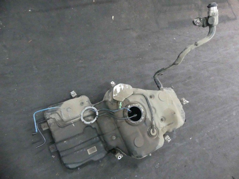 Zbiornik paliwa bak AUDI Q5 08- 2.0 tdi Zbiornik paliwa bak AUDI Q5 08- 2.0 tdi