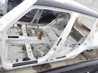 Próg lewy SŁUPEK ŚRODKOWY B Jeep Renegade 14- HB 5d biały 296