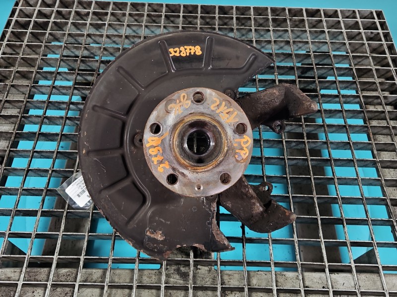 Zwrotnica prawa piasta przód 1.2 TSI Skoda Yeti