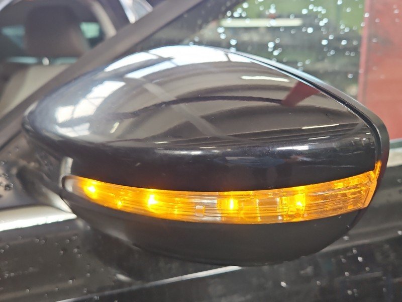 Lusterko lewe pin Vw Jetta VI sedan czarny 4d europa