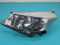 Reflektor lewy lampa przód Toyota Yaris III EUROPA