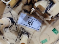 pompka Pompa paliwa BMW G30 2.0d 7476107 Producent części: BMW, 8pin