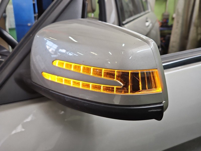 Lusterko lewe pin Mercedes GLK X204 08- HB beżowy 775 5d europa Lusterko lewe pin Mercedes GLK X204 08- HB beżowy 775 5d europa