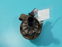 Pompka obiegu wody pompa Opel Astra V K 1.5 cdti (LXD) 39215986