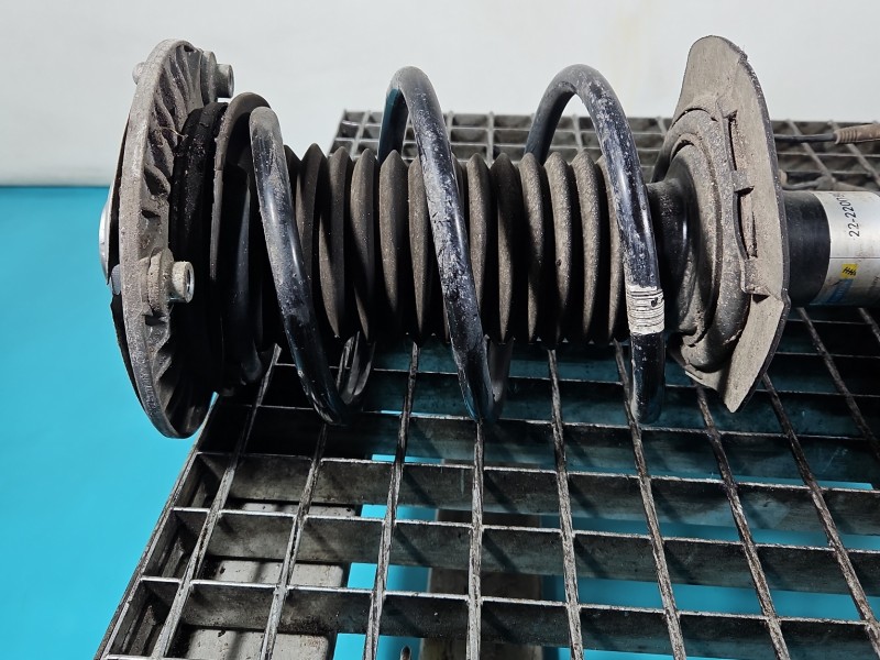 Sprężyna przód przednia bmw F30 2.0d