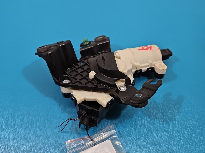 Zamek klapy tył 9687233280 Peugeot 3008 II HB Peugeot, 2PIN