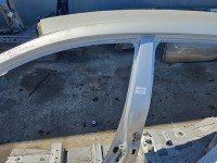 Próg lewy SŁUPEK ŚRODKOWY B Toyota Auris II HB 5d srebrny 1F7